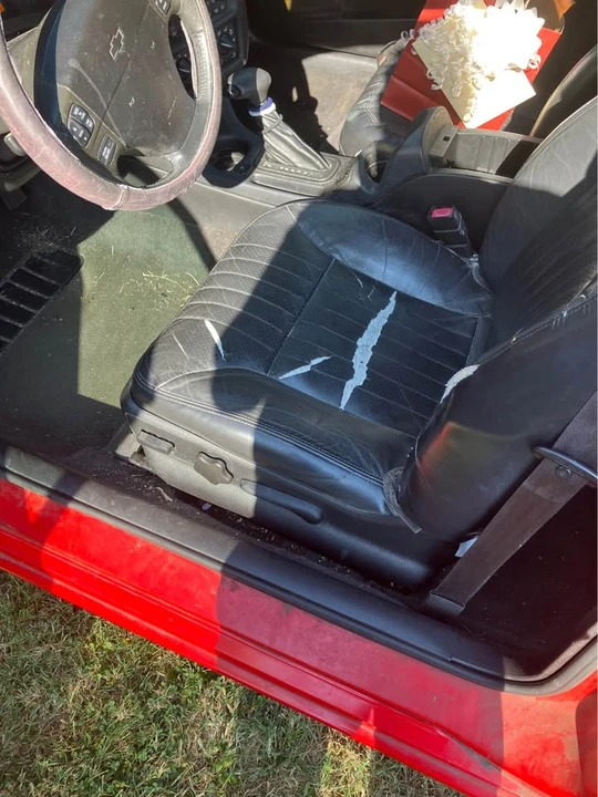 2000 Chevrolet Monte Carlo 6th Gen - Image 3 of 3