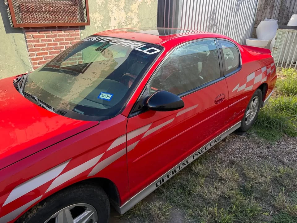 2000 Chevrolet Monte Carlo 6th Gen - Image 2 of 10