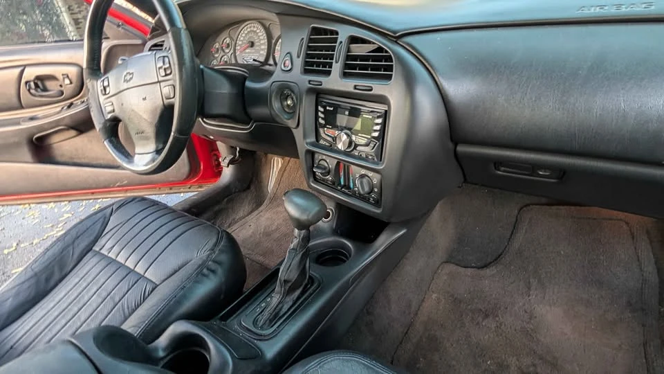 2000 Chevrolet Monte Carlo 6th Gen - Image 9 of 10
