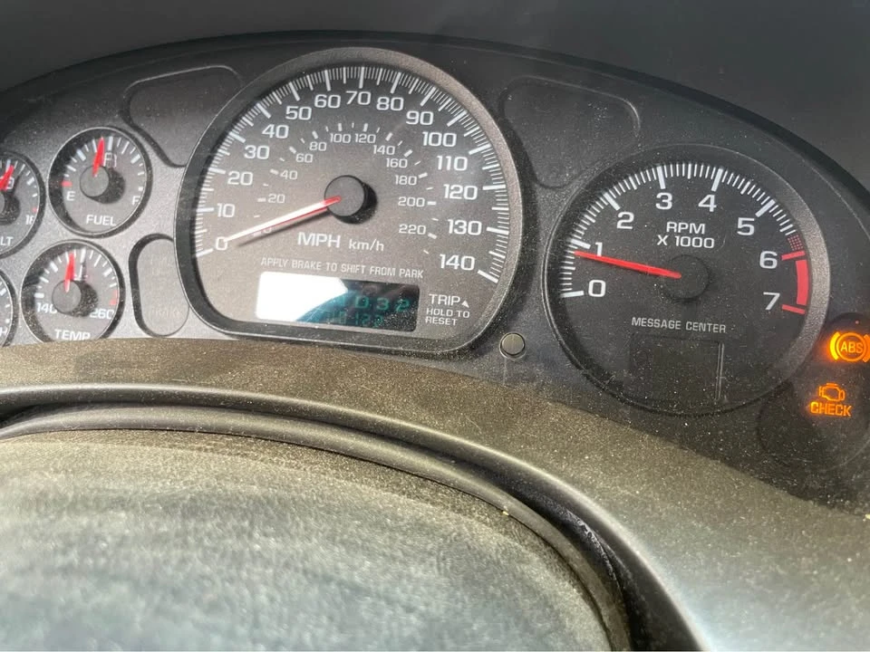 2000 Chevrolet Monte Carlo 6th Gen - Image 4 of 10