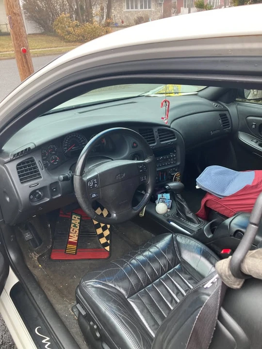 2000 Chevrolet Monte Carlo 6th Gen - Image 13 of 14