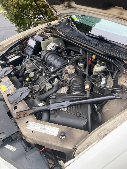 2000 Chevrolet Monte Carlo 6th Gen - Image 9 of 14