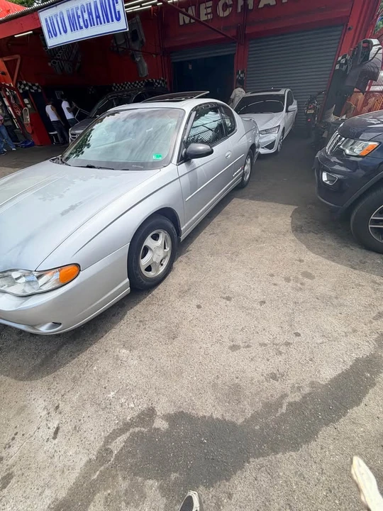 2000 Chevrolet Monte Carlo 6th Gen - Image 2 of 7