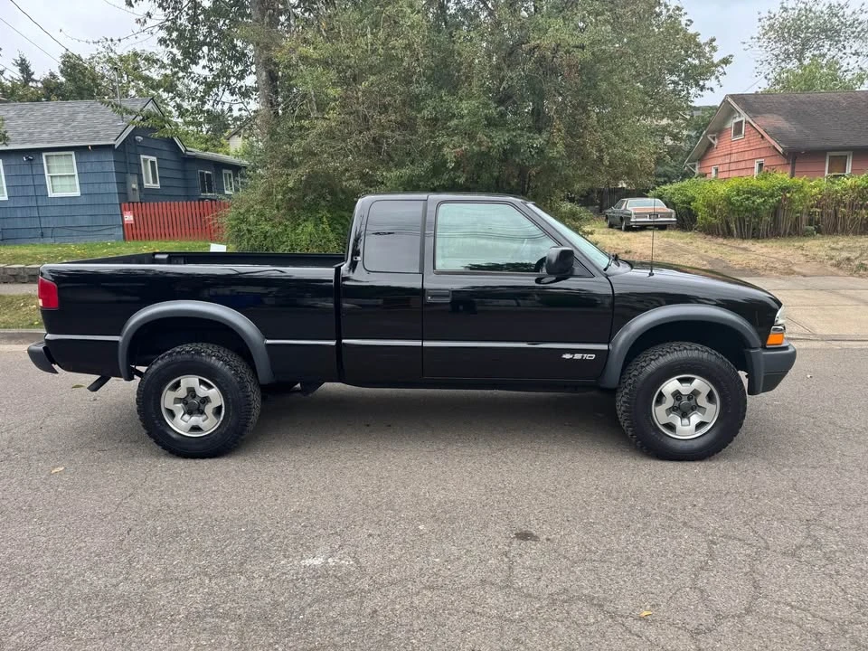 2000 Chevrolet S-10 - Image 6 of 17