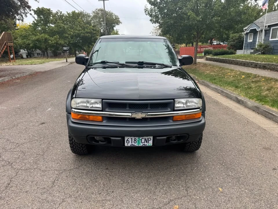 2000 Chevrolet S-10 - Image 3 of 17