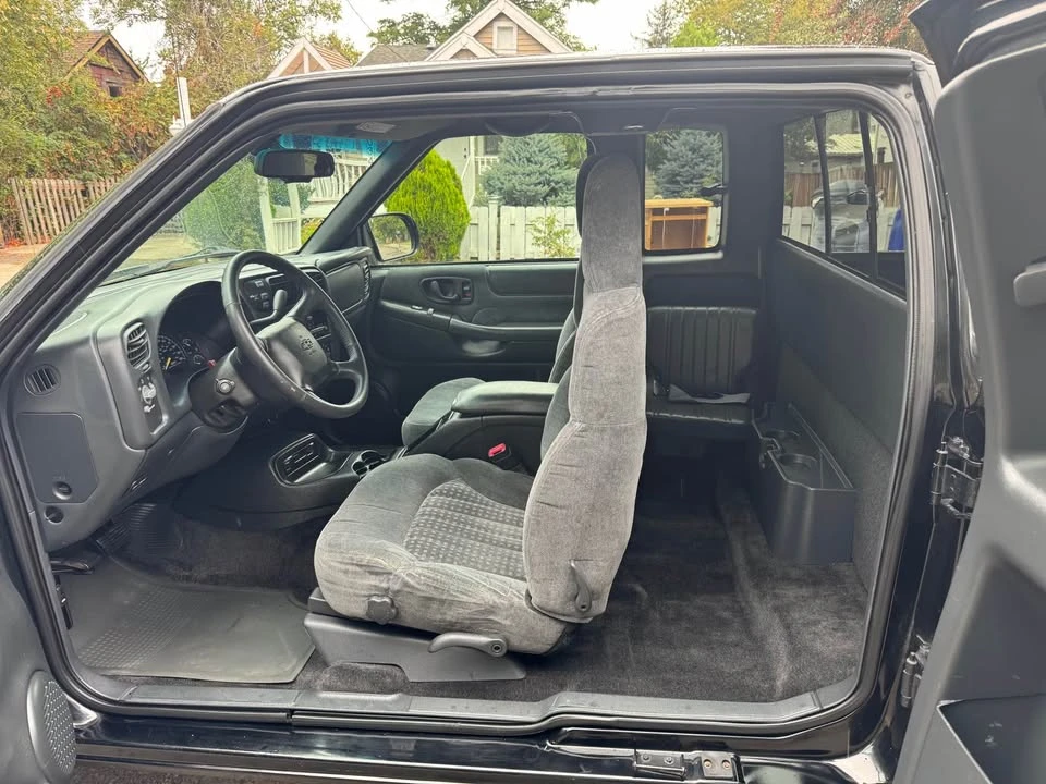 2000 Chevrolet S-10 - Image 17 of 17