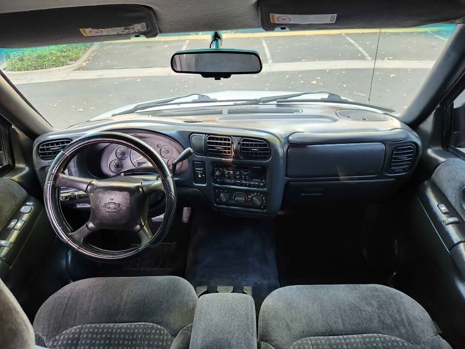 2000 Chevrolet S-10 - Image 7 of 14