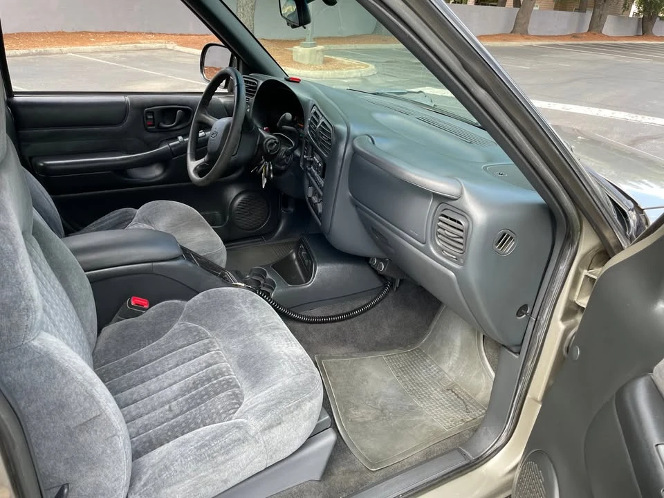 2000 Chevrolet S-10 Blazer 2nd Gen - Image 12 of 20