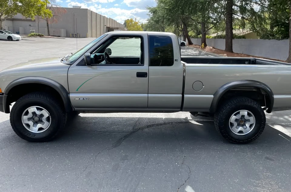 2000 Chevrolet S-10 Blazer 2nd Gen - Image 4 of 20