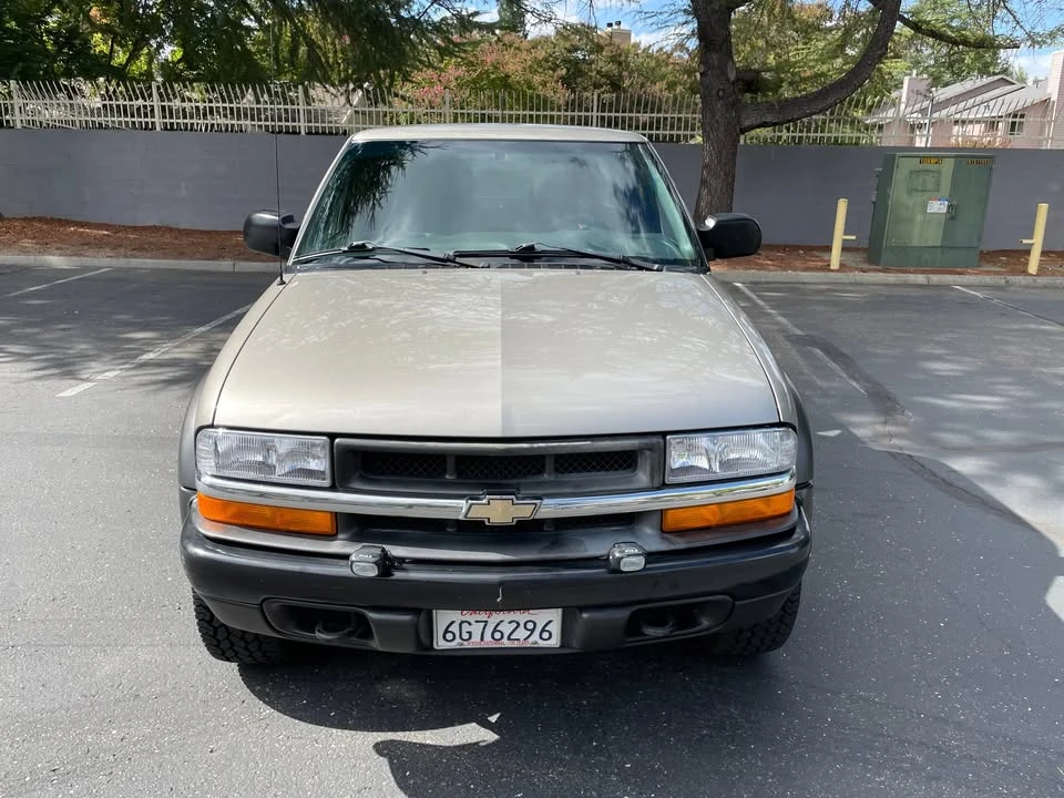 2000 Chevrolet S-10 Blazer 2nd Gen - Image 2 of 20