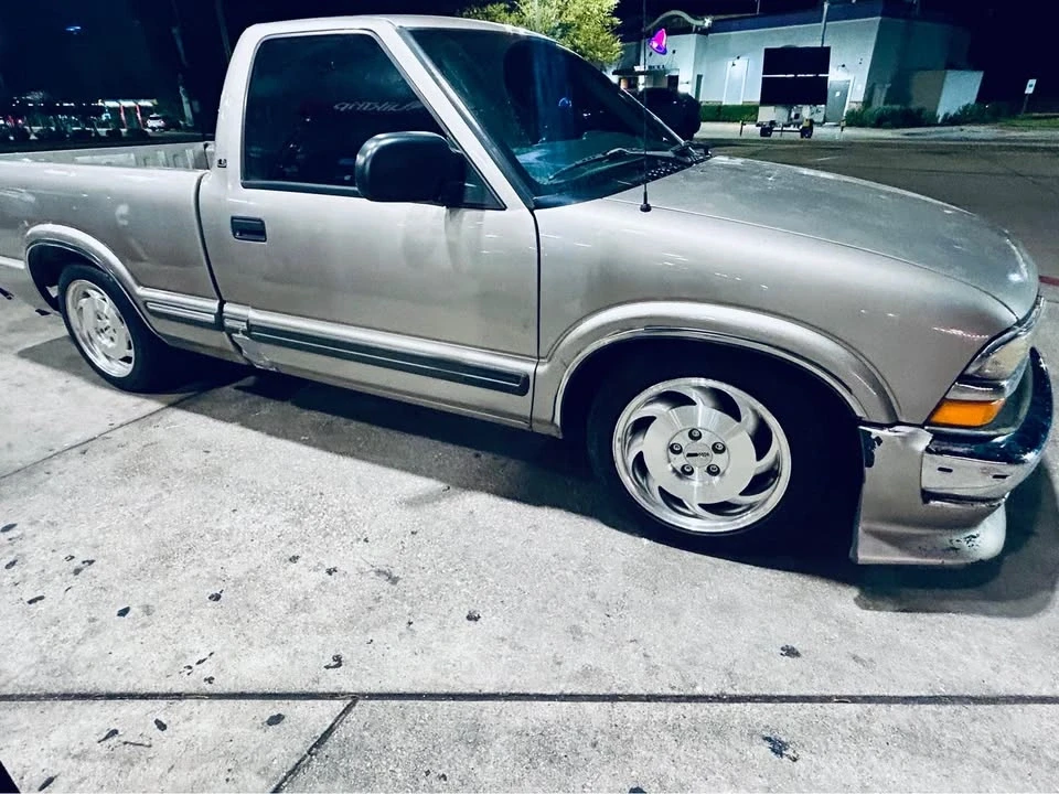 2000 Chevrolet S-10 - Image 6 of 7