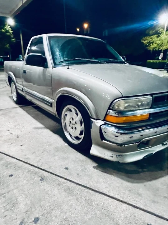 2000 Chevrolet S-10 - Image 5 of 7