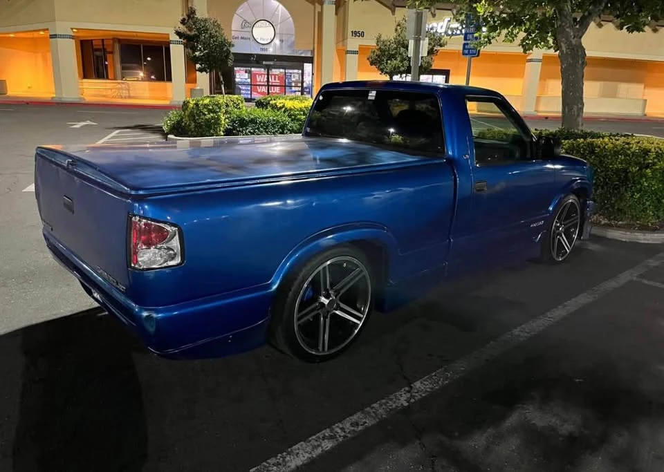 2000 Chevrolet S-10 - Image 4 of 4