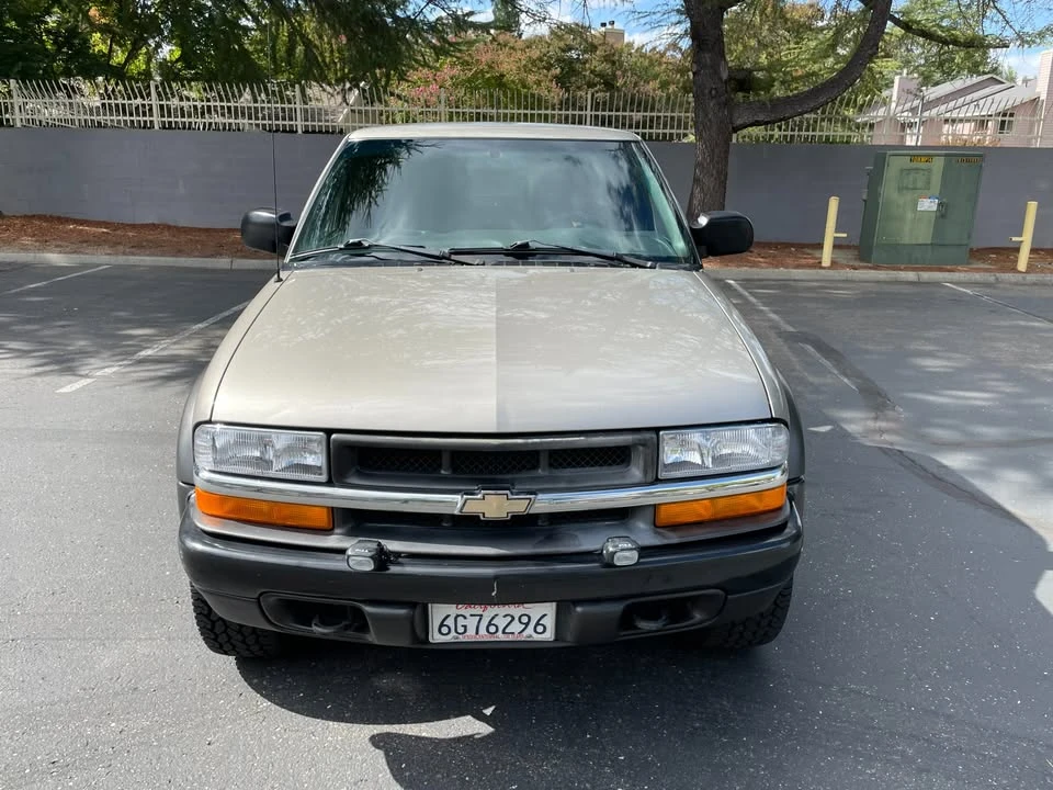 2000 Chevrolet S-10 Blazer 2nd Gen - Image 2 of 20