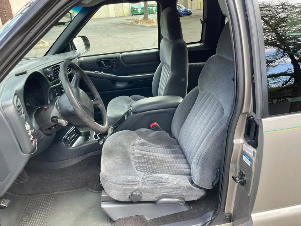 2000 Chevrolet S-10 Blazer 2nd Gen - Image 12 of 20