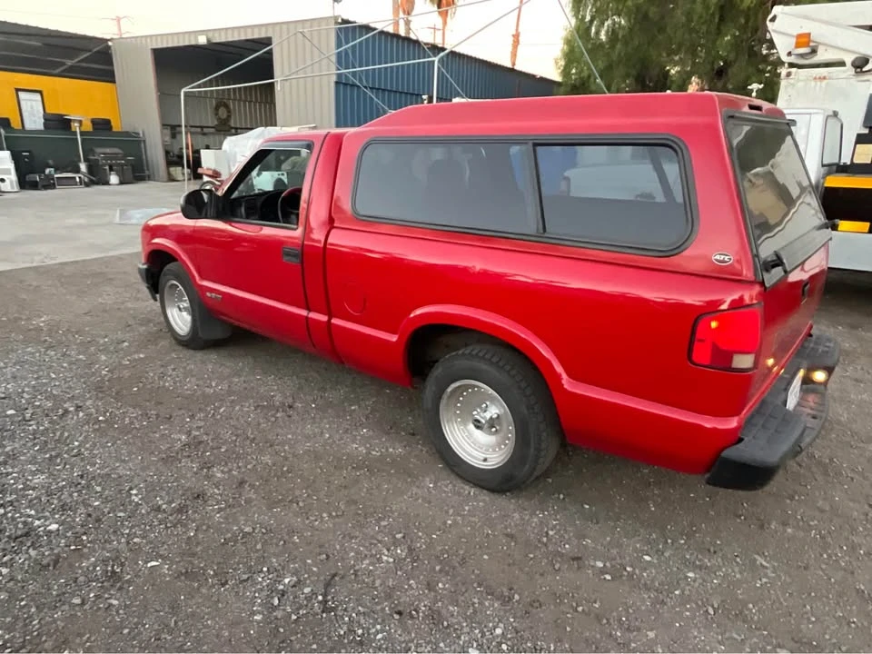 2000 Chevrolet S-10 - Image 10 of 20