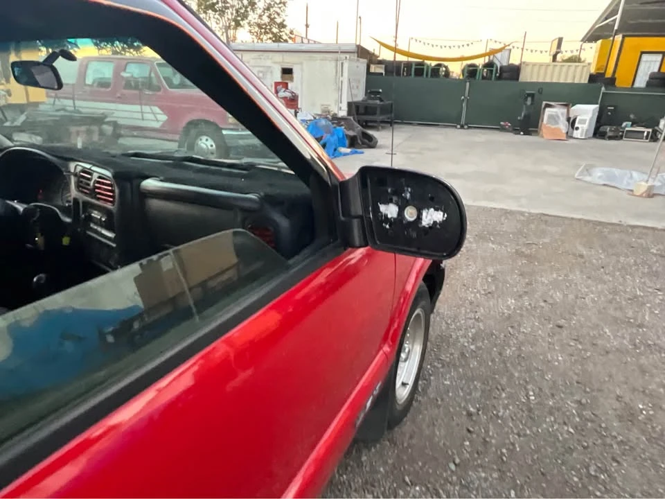2000 Chevrolet S-10 - Image 11 of 20