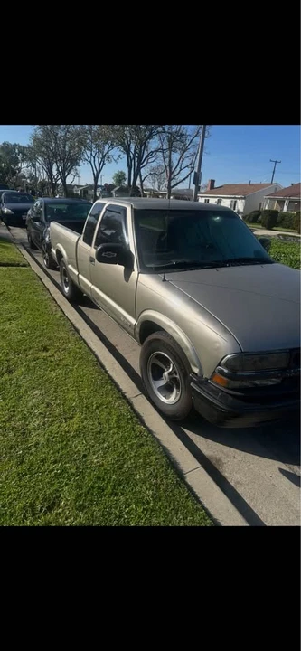 2000 Chevrolet S-10 - Image 5 of 6