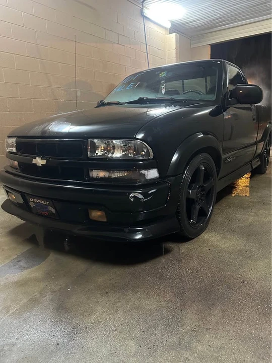 2000 Chevrolet S-10 - Image 4 of 7