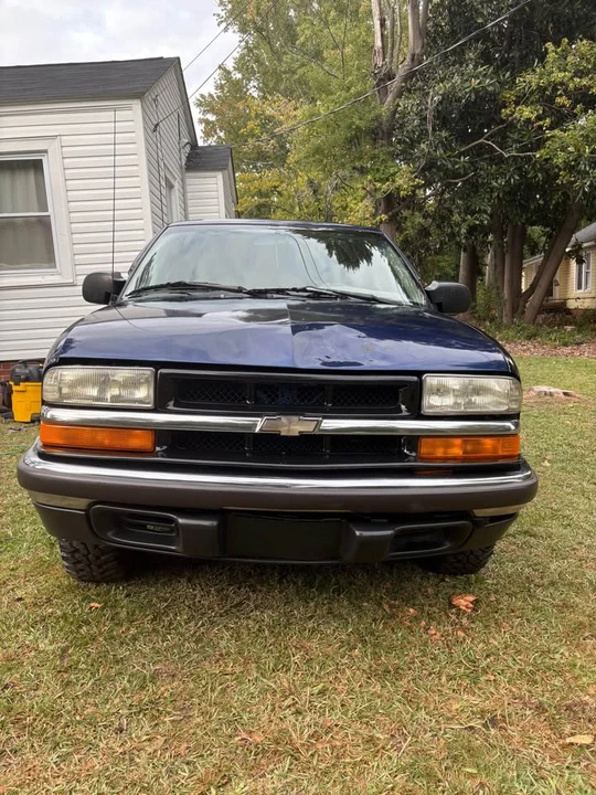 2000 Chevrolet S-10 - Image 6 of 7
