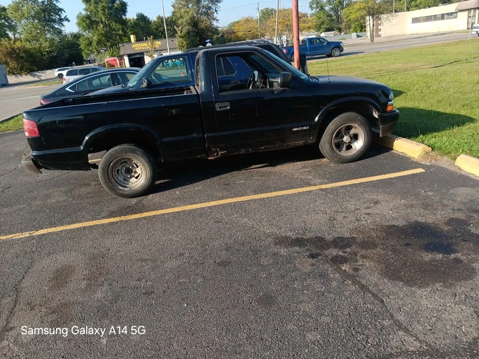 2000 Chevrolet S-10 - Image 6 of 6