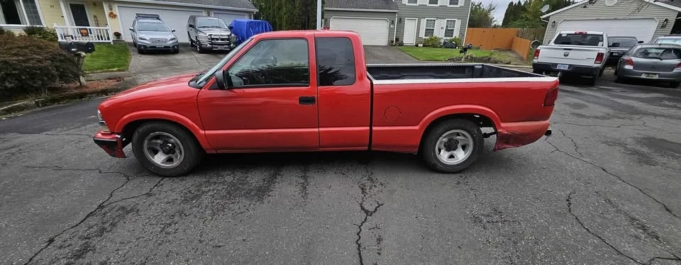 2000 Chevrolet S-10 - Image 5 of 9