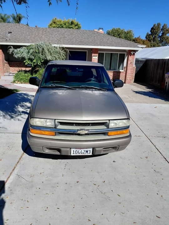 2000 Chevrolet S-10 - Image 9 of 9