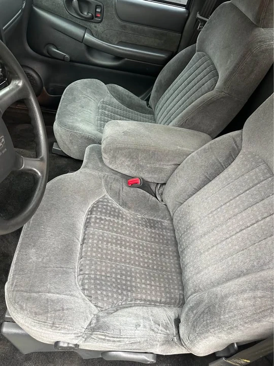 2000 Chevrolet S-10 - Image 6 of 6