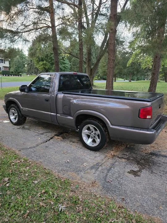 2000 Chevrolet S-10 - Image 4 of 20
