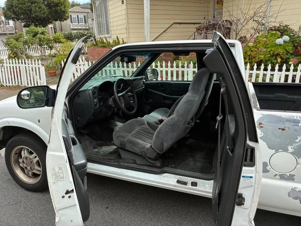 2000 Chevrolet S-10 - Image 3 of 10