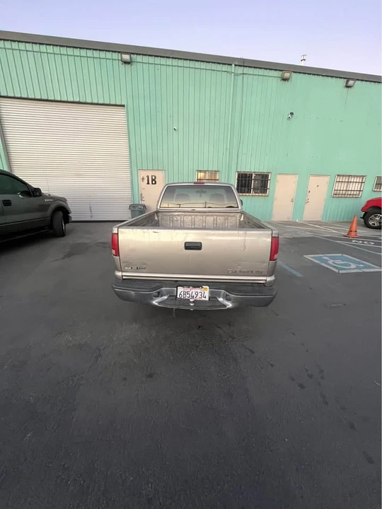 2000 Chevrolet S-10 - Image 6 of 11