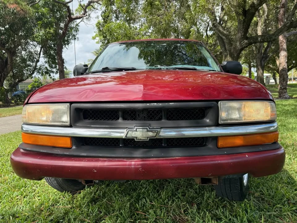 2000 Chevrolet S-10 - Image 5 of 17