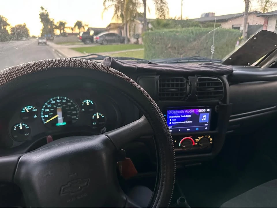 2000 Chevrolet S-10 - Image 10 of 11