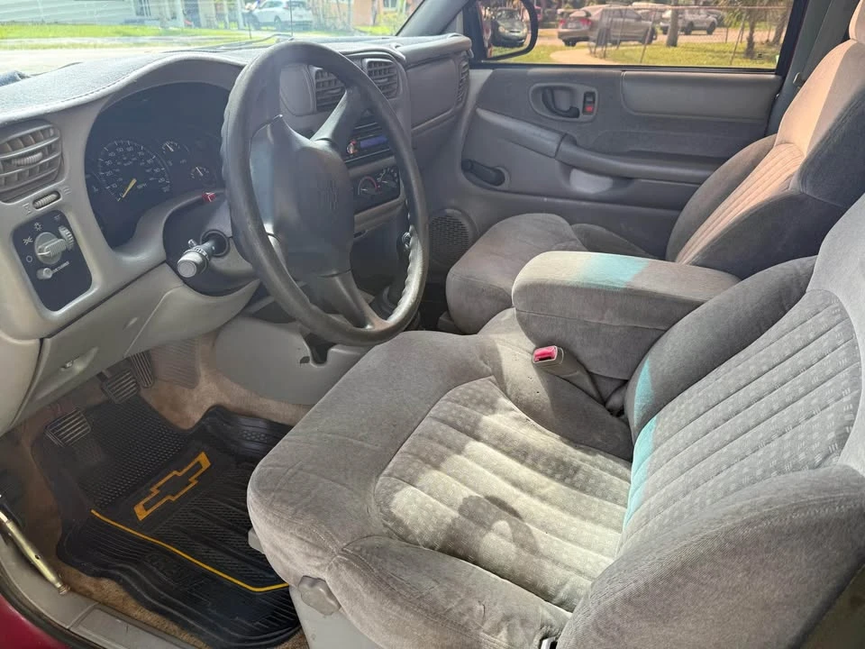 2000 Chevrolet S-10 - Image 17 of 17