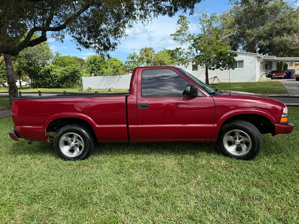 2000 Chevrolet S-10 - Image 6 of 17