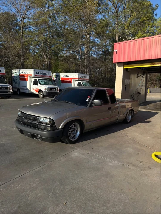 2000 Chevrolet S-10 - Image 5 of 8