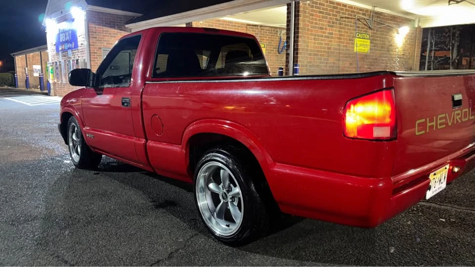 2000 Chevrolet S-10 - Image 8 of 12