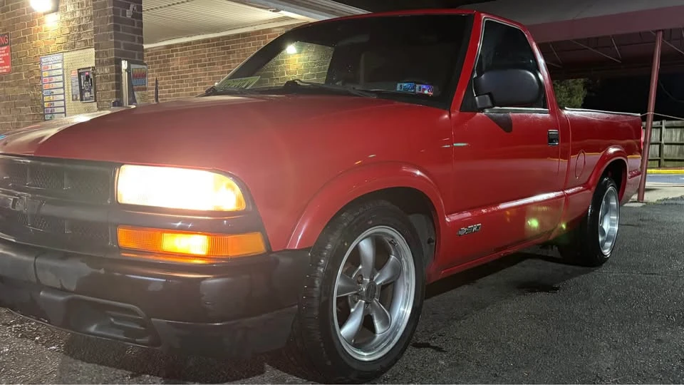 2000 Chevrolet S-10 - Image 3 of 12