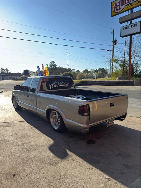 2000 Chevrolet S-10 - Image 6 of 8