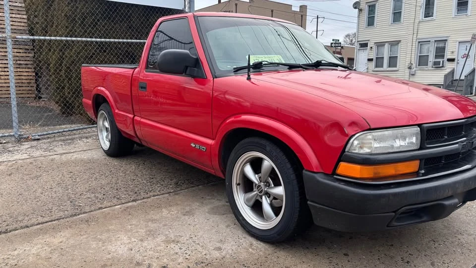 2000 Chevrolet S-10 - Image 10 of 12