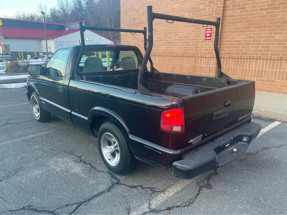 2000 Chevrolet S-10 - Image 6 of 15