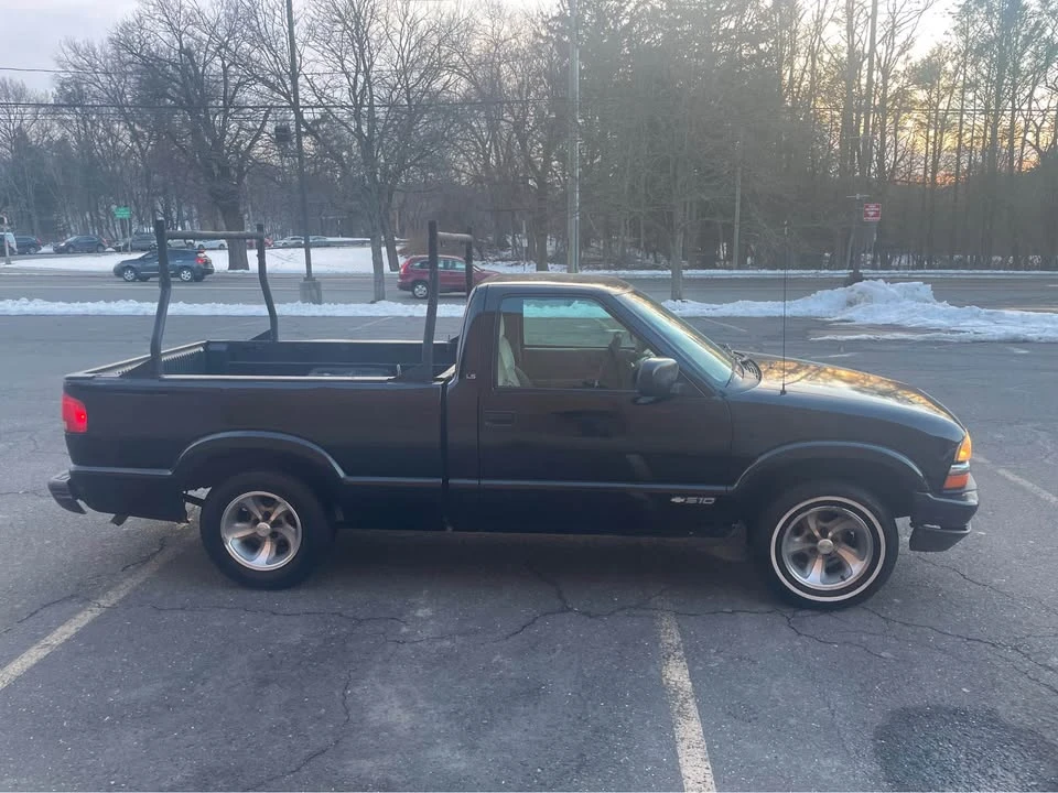 2000 Chevrolet S-10 - Image 2 of 15