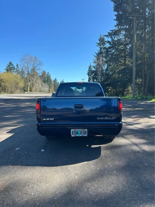 2000 Chevrolet S-10 - Image 4 of 10