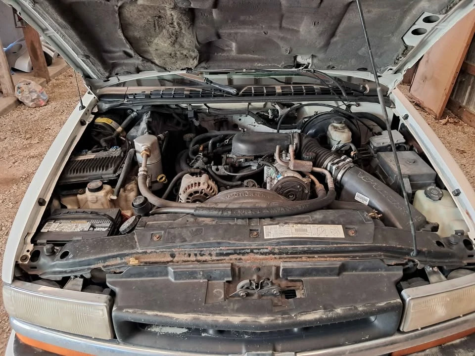 2000 Chevrolet S-10 - Image 8 of 8