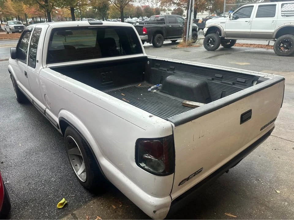 2000 Chevrolet S-10 - Image 4 of 6
