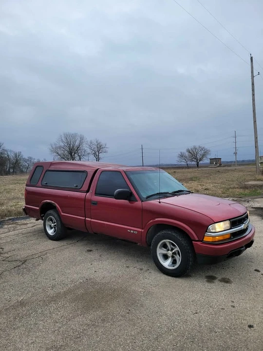 2000 Chevrolet S-10 - Image 6 of 13