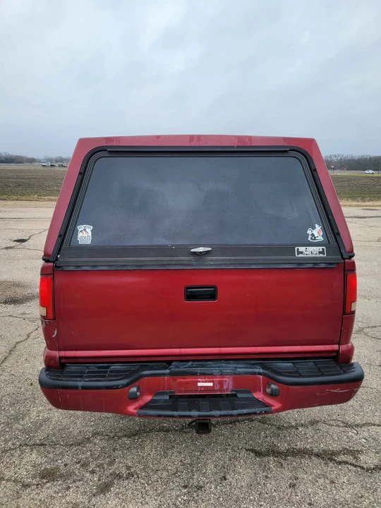 2000 Chevrolet S-10 - Image 5 of 13