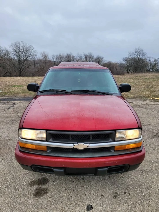 2000 Chevrolet S-10 - Image 4 of 13