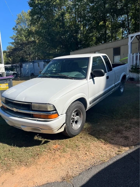 2000 Chevrolet S-10 - Image 9 of 9