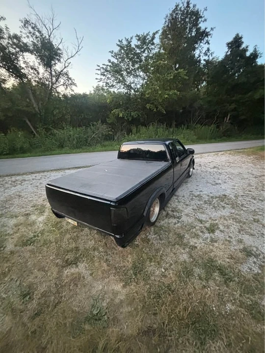 2000 Chevrolet S-10 - Image 4 of 4